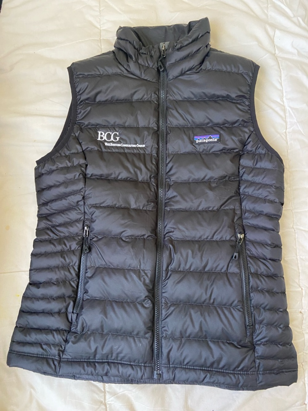 Patagonia Women’s Black Quilted Down Vest with BCG Embroidery NWOT